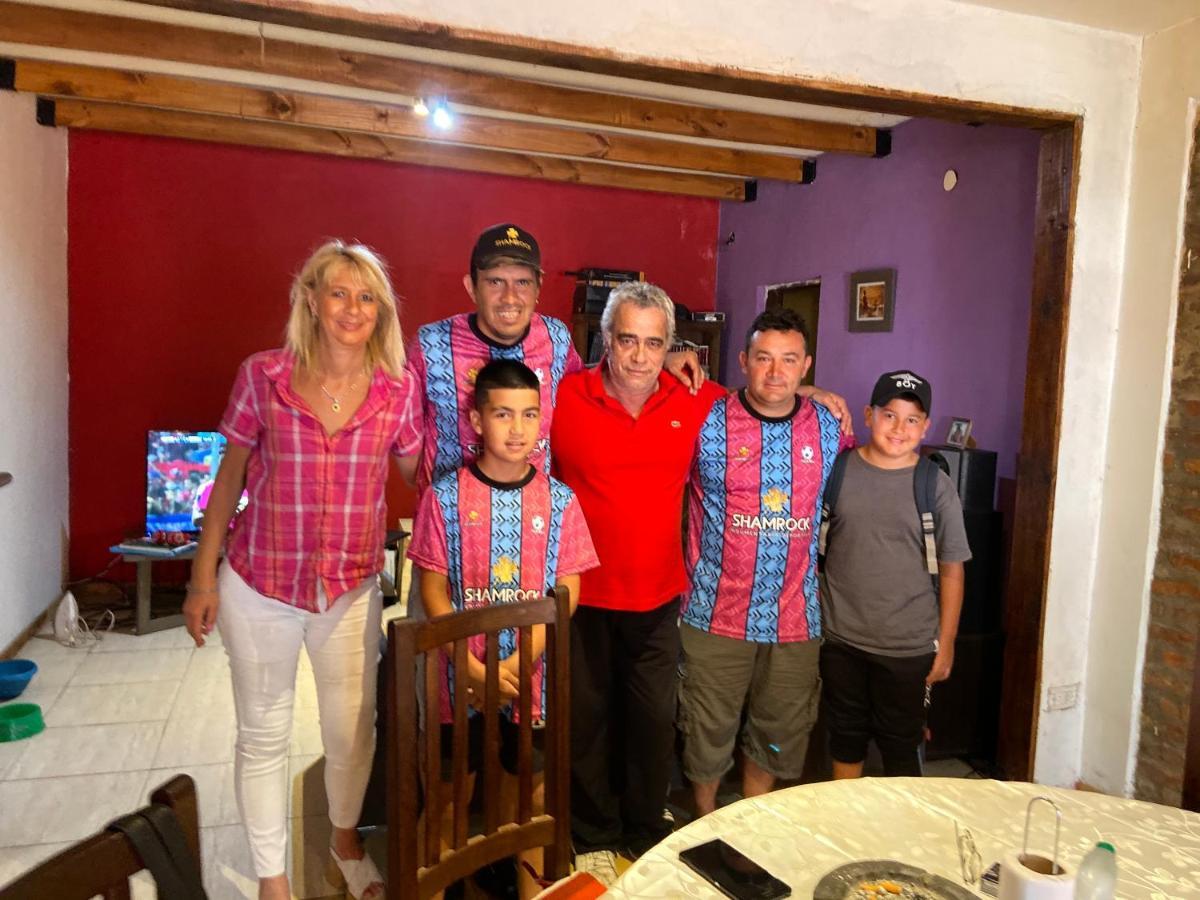 Karina'S House Bed and Breakfast Ezeiza Esterno foto